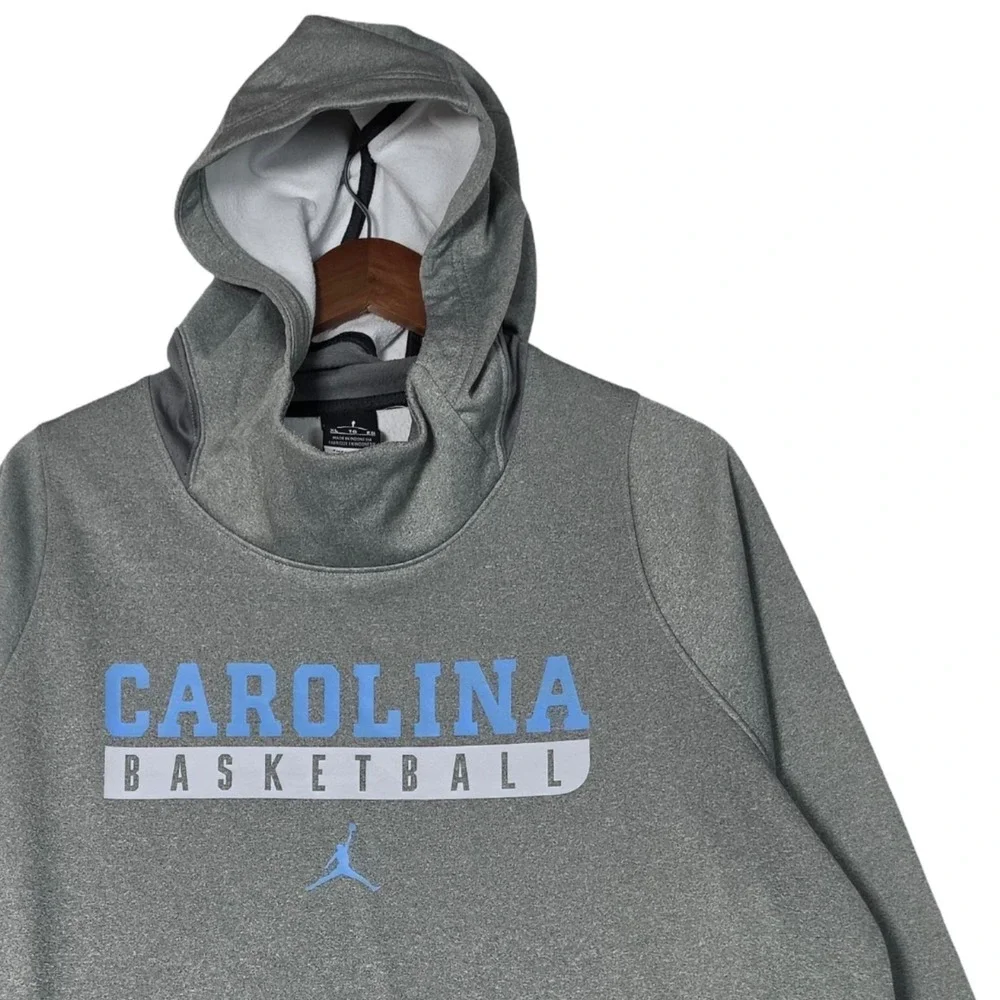 Jordan Therma-Fit UNC Tar Heels Carolina Basketball Pullover Hoodie Mens XL Grey